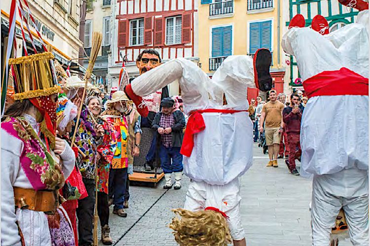 FÊTES DE BAYONNE - Le jeudi les enfants sont rois
